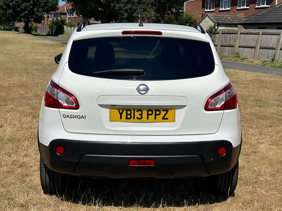 Used 2013 Nissan Qashqai 360 White - Interior and Exterior details 6