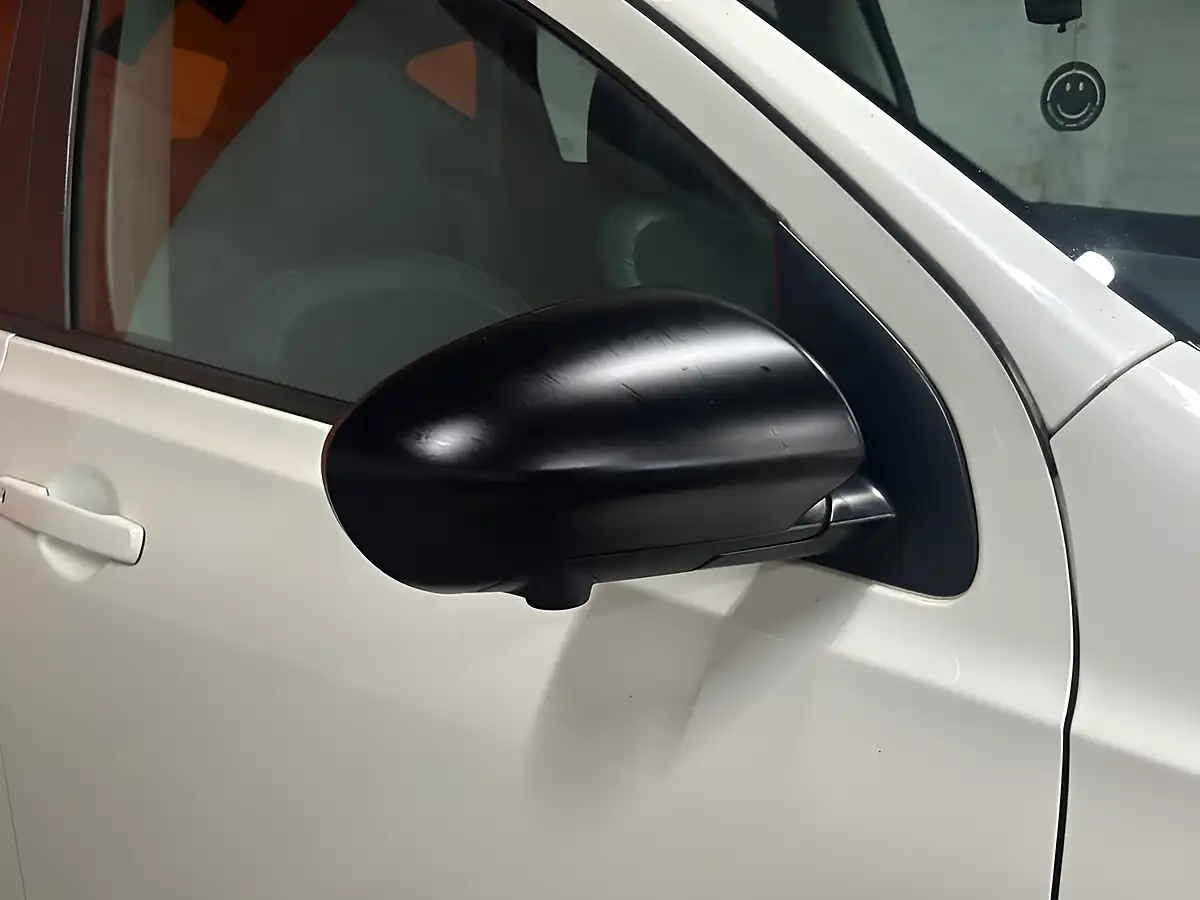 Used 2013 Nissan Qashqai 360 White - Interior and Exterior details 15