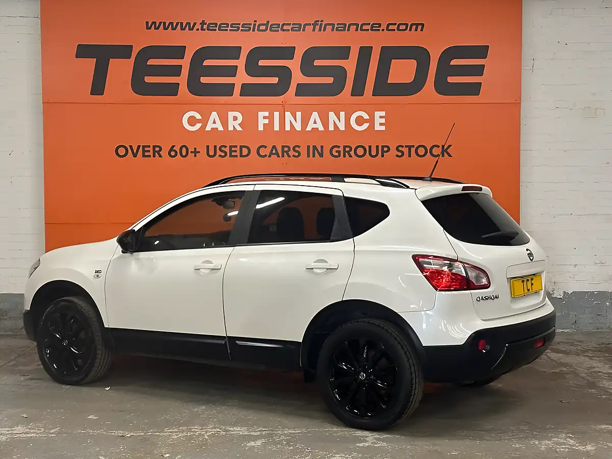 Used 2013 Nissan Qashqai 360 White - Interior and Exterior details 6