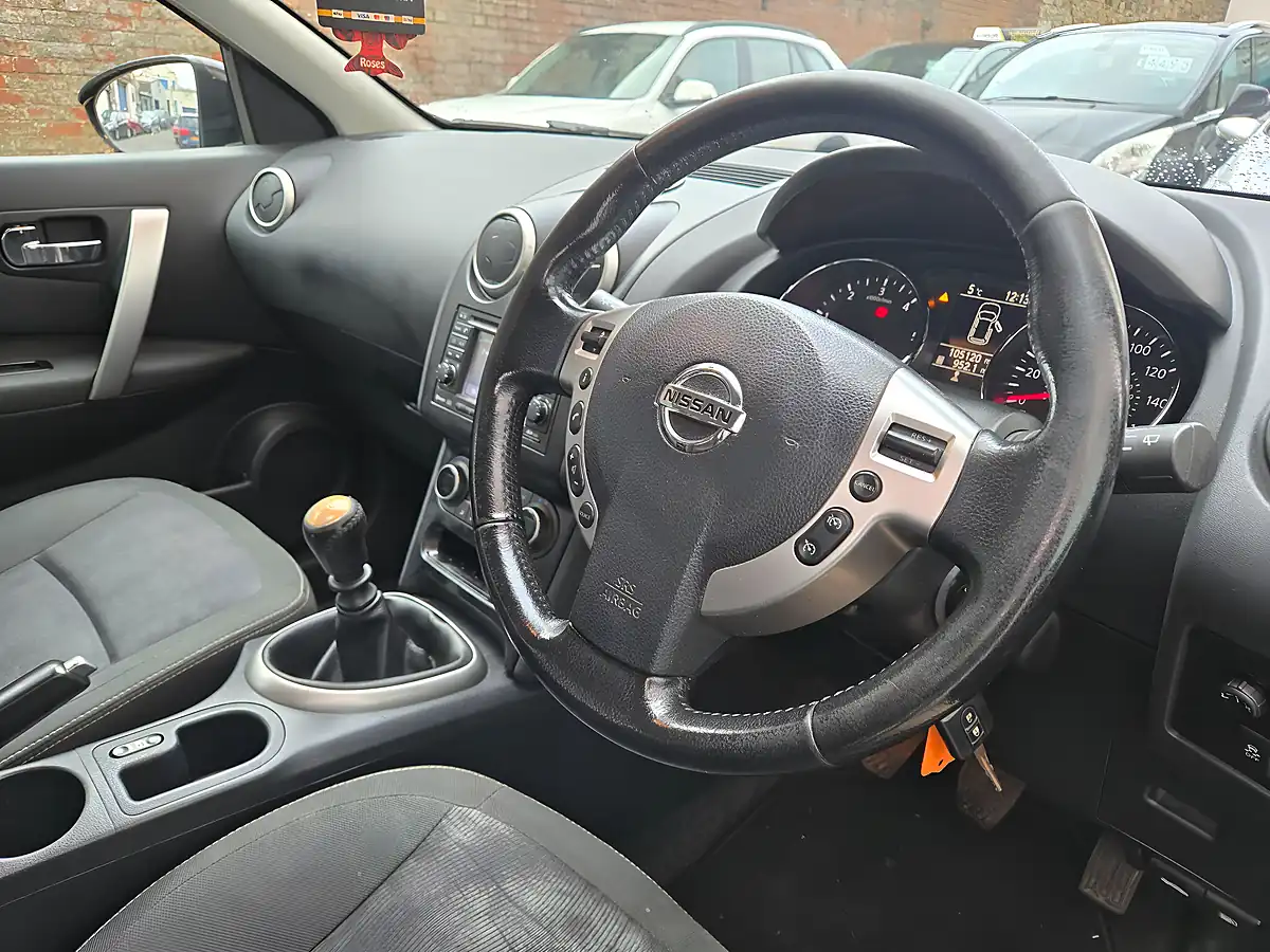 Used 2013 Nissan Qashqai Acenta Black - Interior and Exterior details 13