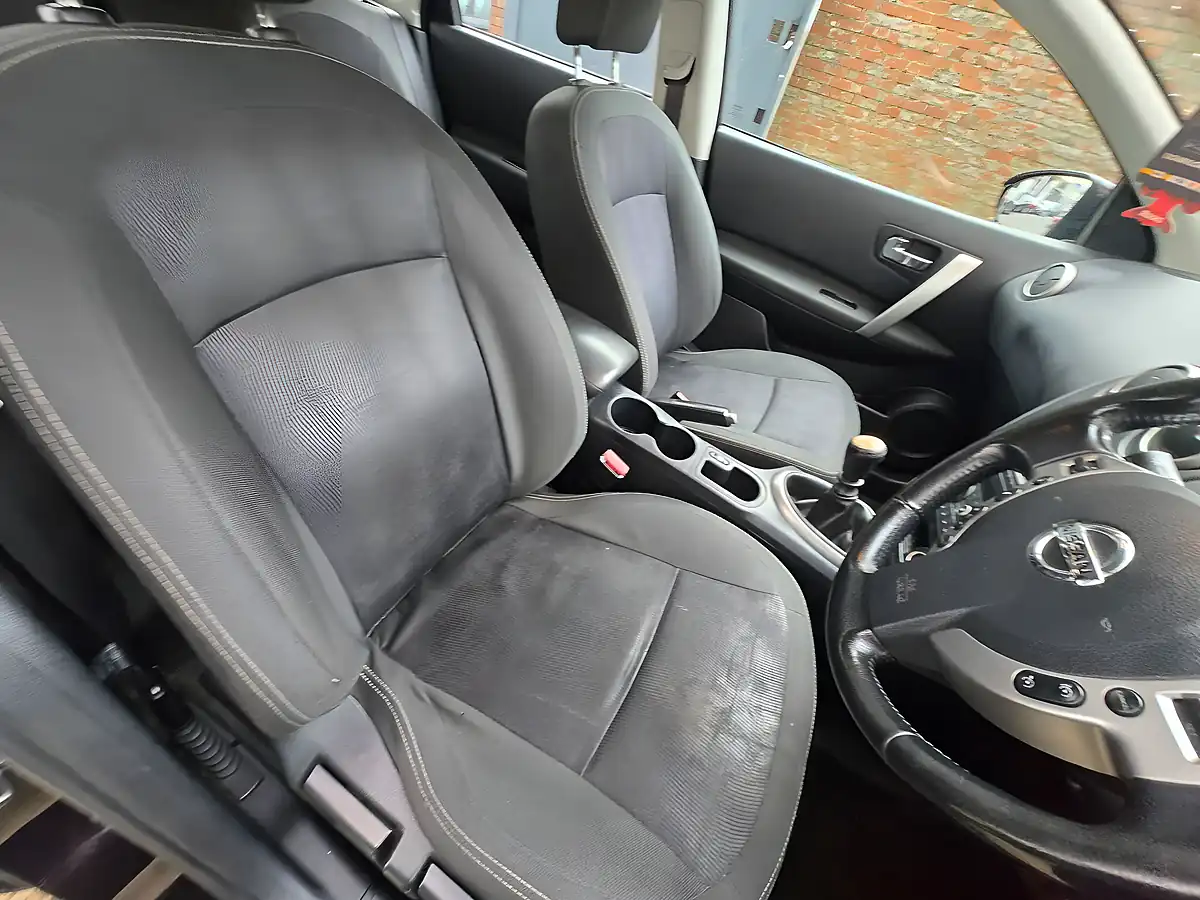 Used 2013 Nissan Qashqai Acenta Black - Interior and Exterior details 15