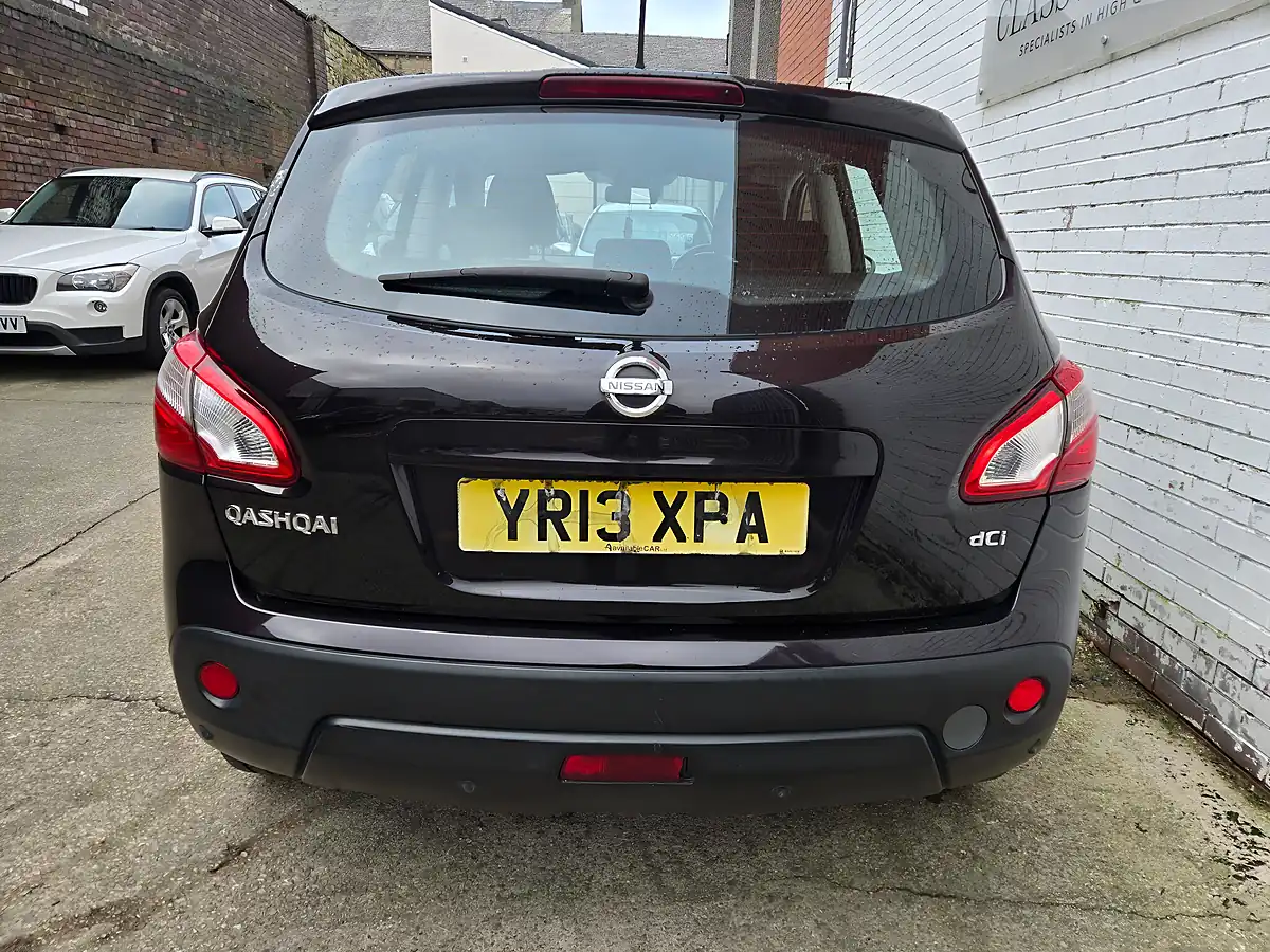 Used 2013 Nissan Qashqai Acenta Black - Interior and Exterior details 8