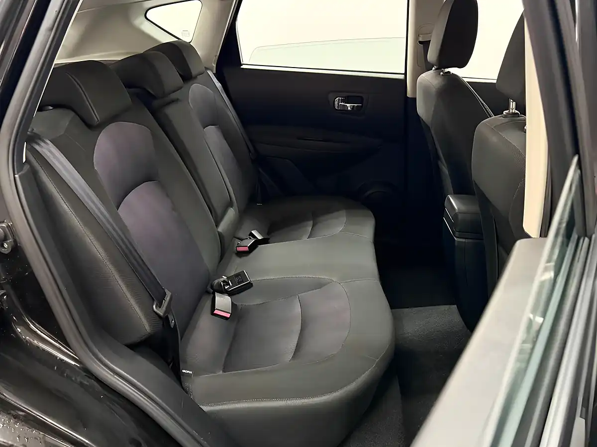 Used 2013 Nissan Qashqai Acenta Black - Interior and Exterior details 10