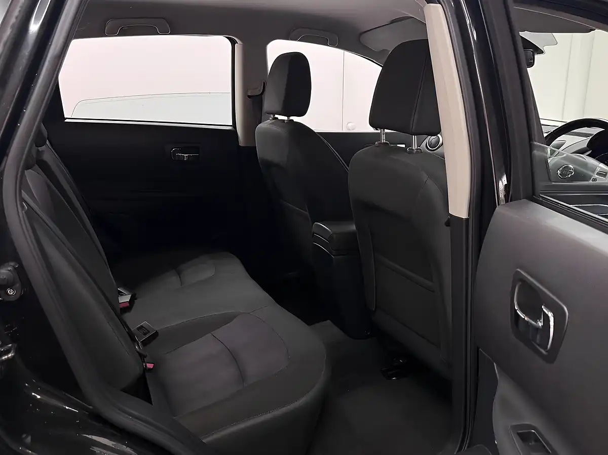 Used 2013 Nissan Qashqai Acenta Black - Interior and Exterior details 11