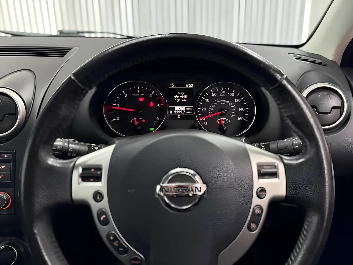 Used 2013 Nissan Qashqai Acenta Black - Interior and Exterior details 14