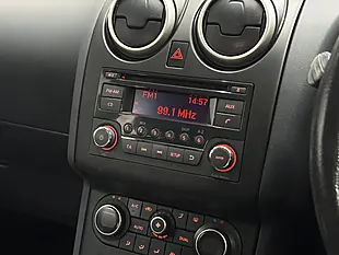 Used 2013 Nissan Qashqai Acenta Black - Interior and Exterior details 17
