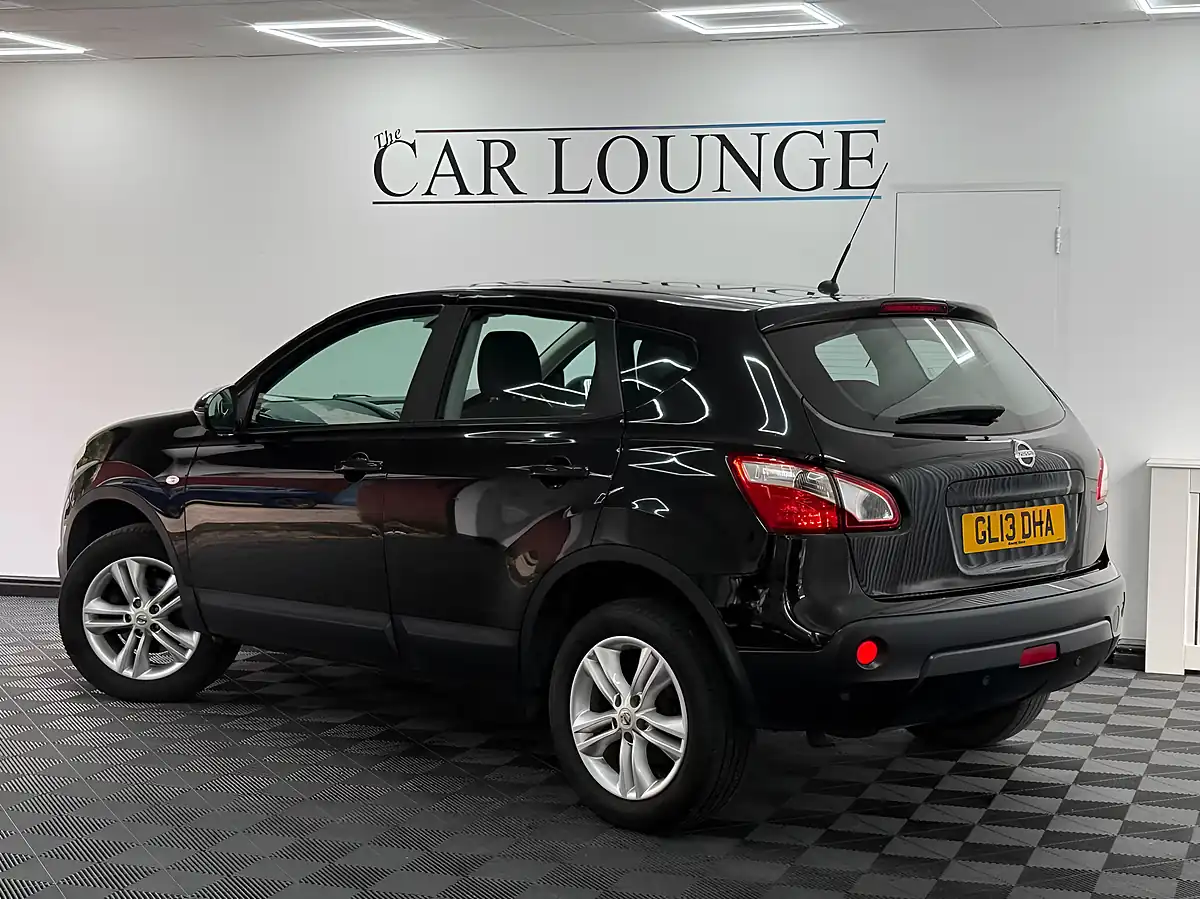 Used 2013 Nissan Qashqai Acenta Black - Interior and Exterior details 4