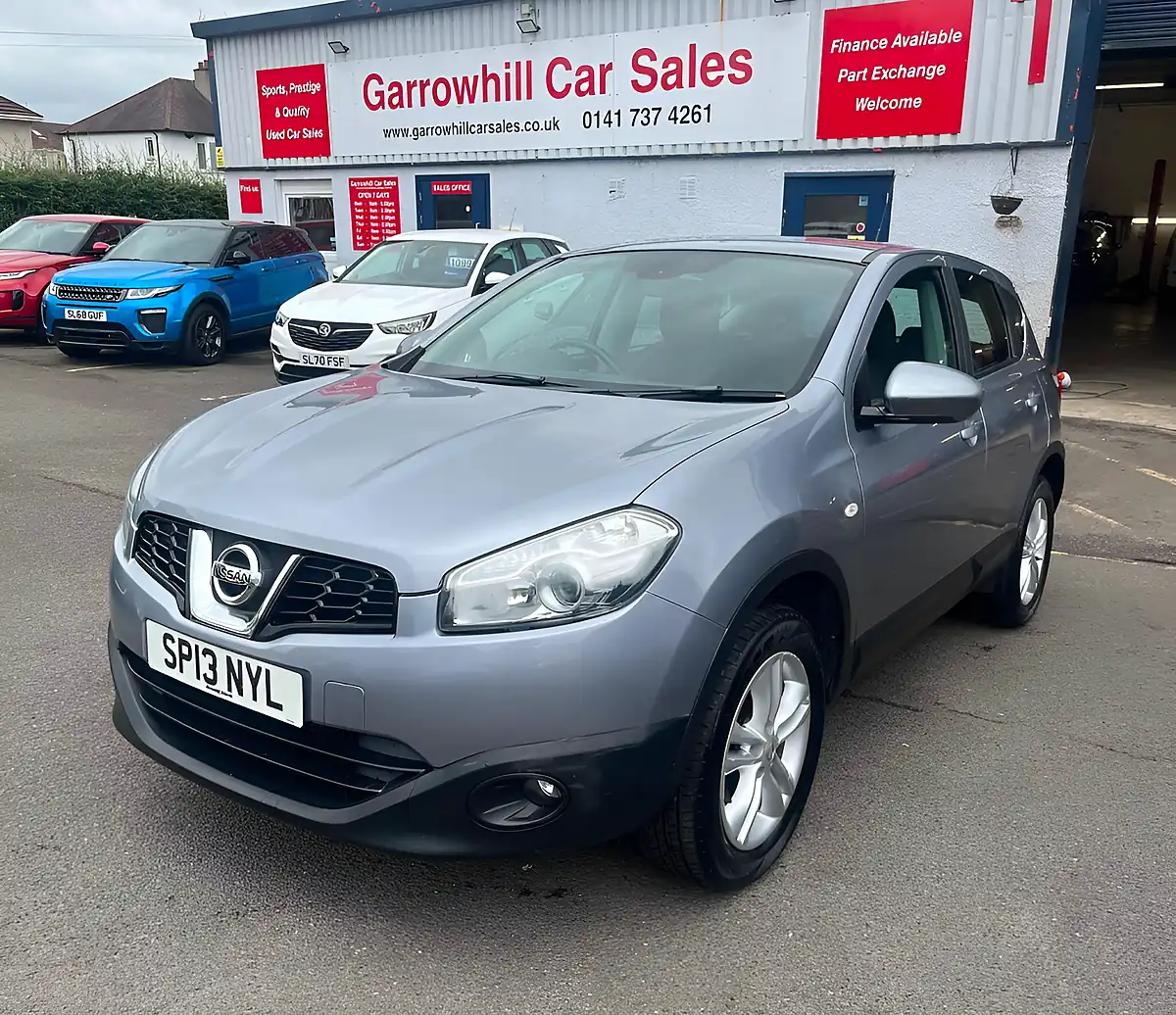 Used 2013 Nissan Qashqai Acenta Grey - Front View