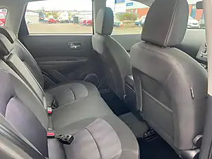 Used 2013 Nissan Qashqai Acenta Grey - Interior and Exterior details 13