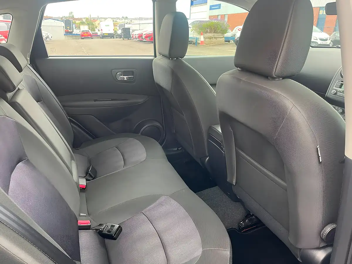 Used 2013 Nissan Qashqai Acenta Grey - Interior and Exterior details 13