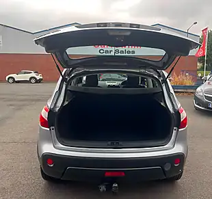 Used 2013 Nissan Qashqai Acenta Grey - Interior and Exterior details 9