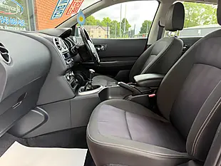 Used 2013 Nissan Qashqai Acenta Red - Interior and Exterior details 13