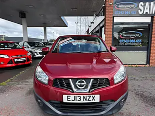 Used 2013 Nissan Qashqai Acenta Red - Interior and Exterior details 3