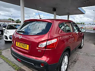 Used 2013 Nissan Qashqai Acenta Red - Interior and Exterior details 6
