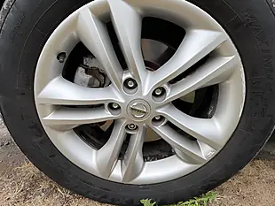 Used 2013 Nissan Qashqai Acenta Silver - Interior and Exterior details 10