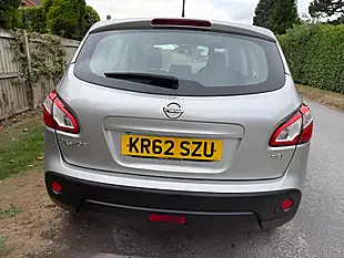 Used 2013 Nissan Qashqai Acenta Silver - Interior and Exterior details 6