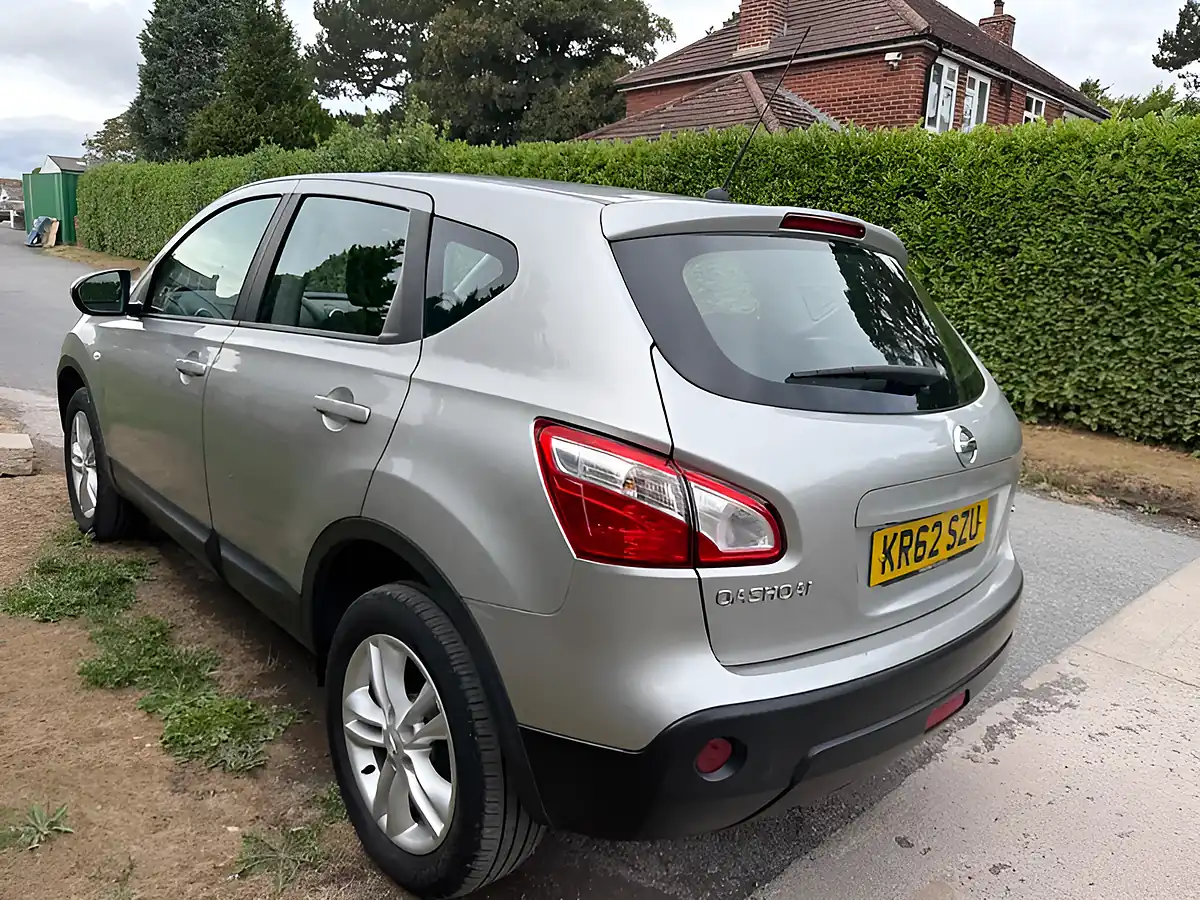 Used 2013 Nissan Qashqai Acenta Silver - Interior and Exterior details 7