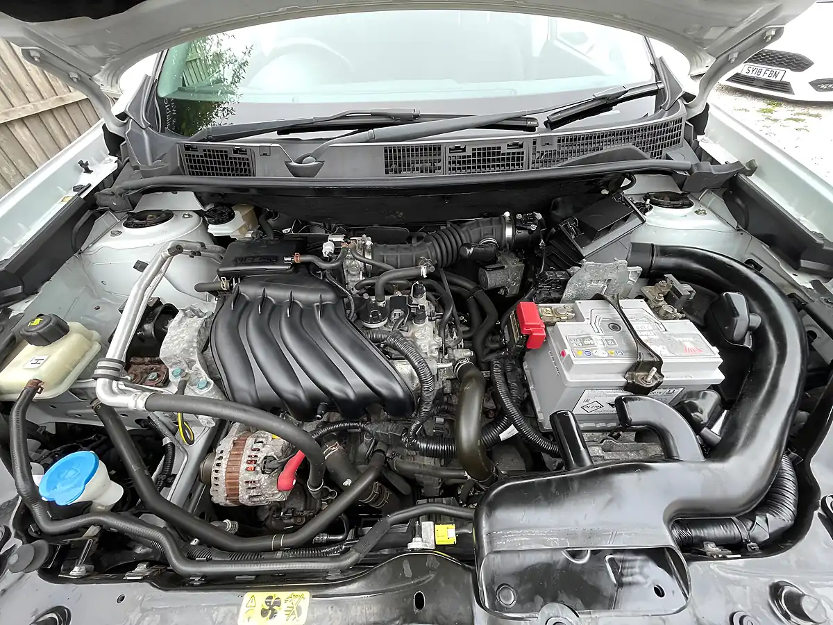 Used 2013 Nissan Qashqai Acenta White - Interior and Exterior details 19