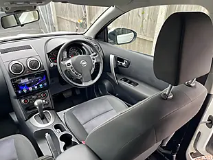 Used 2013 Nissan Qashqai Acenta White - Interior and Exterior details 5