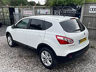 Used 2013 Nissan Qashqai Acenta White - Interior and Exterior details 7