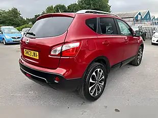 Used 2013 Nissan Qashqai N-Tec+ Red - Interior and Exterior details 10