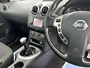 Used 2013 Nissan Qashqai N-Tec+ Red - Interior and Exterior details 17