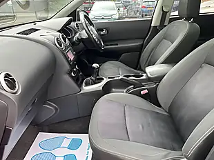 Used 2013 Nissan Qashqai N-Tec+ Red - Interior and Exterior details 19
