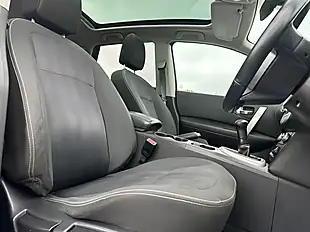 Used 2013 Nissan Qashqai N-Tec+ Red - Interior and Exterior details 4
