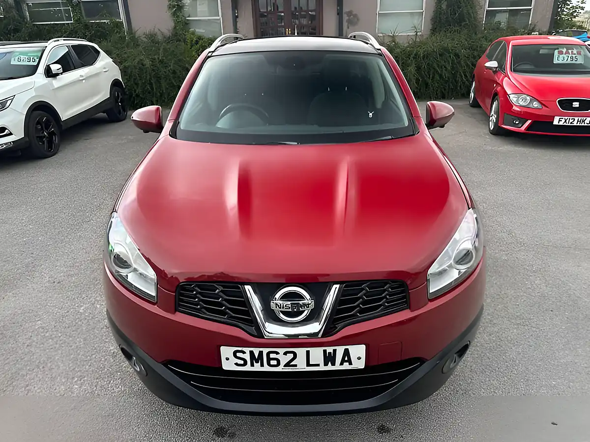 Used 2013 Nissan Qashqai N-Tec+ Red - Interior and Exterior details 7