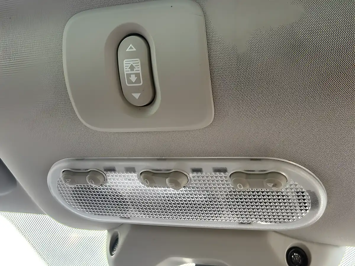 Used 2013 Nissan QASHQAI+2 360 Black - Interior and Exterior details 17