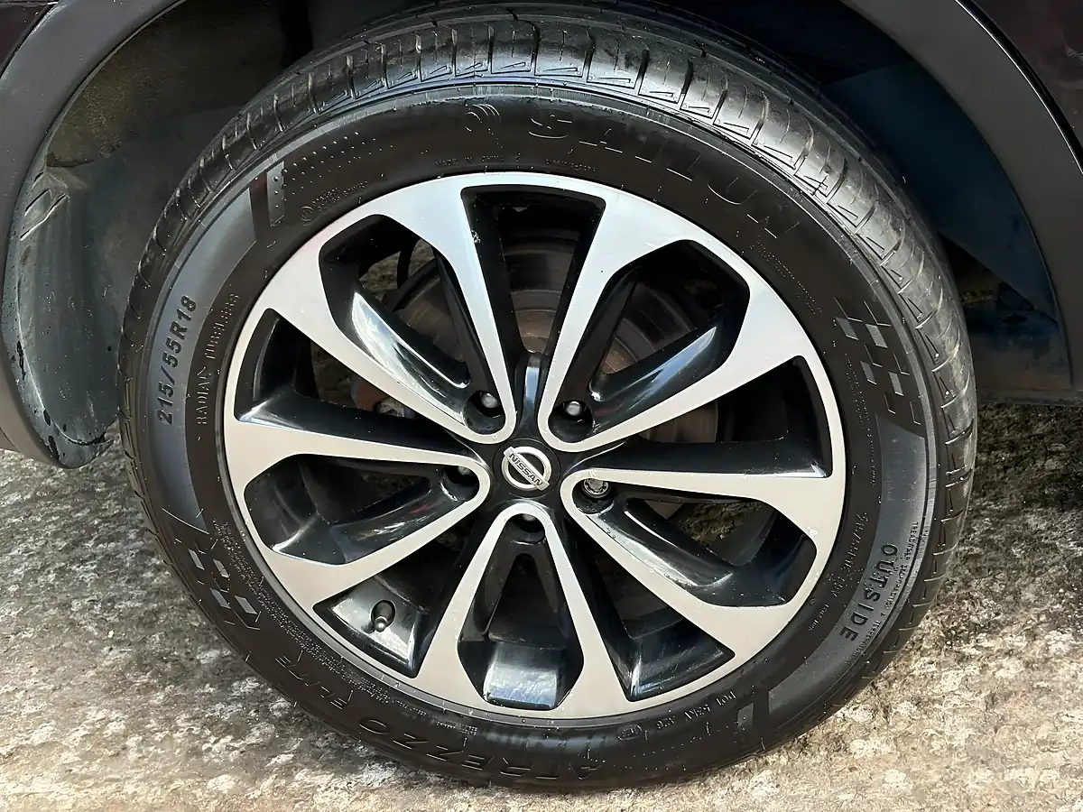 Used 2013 Nissan QASHQAI+2 360 Black - Interior and Exterior details 19