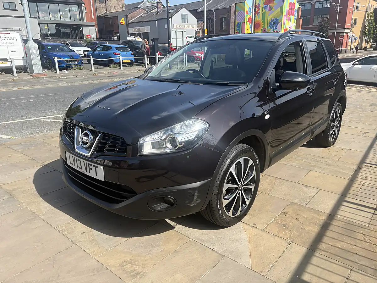 Used 2013 Nissan QASHQAI+2 360 Black - Interior and Exterior details 6