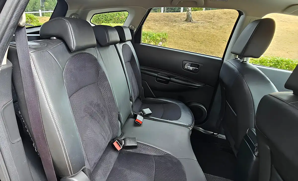 Used 2013 Nissan Qashqai+2 360 Black - Interior and Exterior details 13