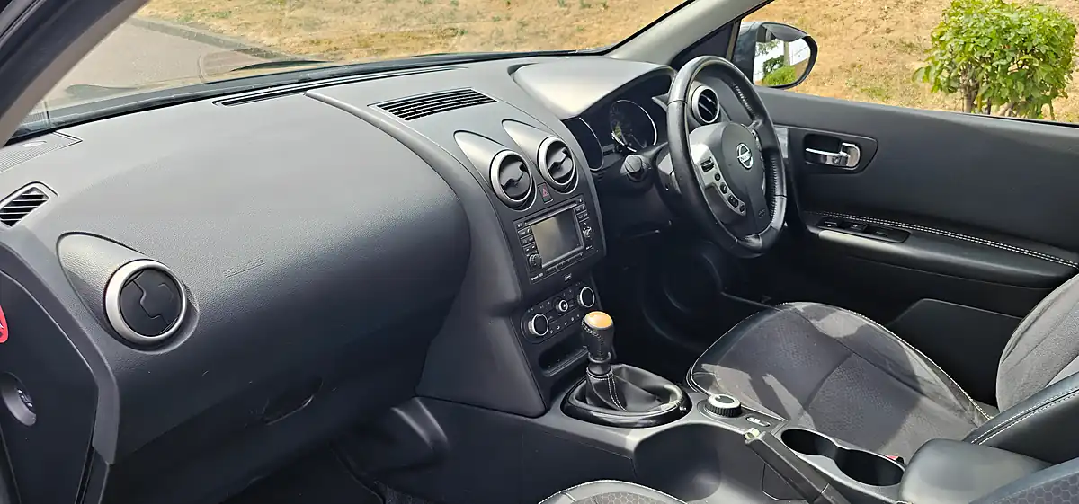 Used 2013 Nissan Qashqai+2 360 Black - Interior and Exterior details 16