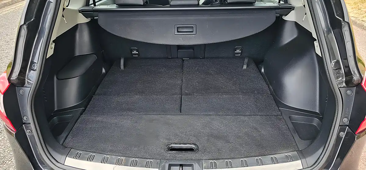 Used 2013 Nissan Qashqai+2 360 Black - Interior and Exterior details 9