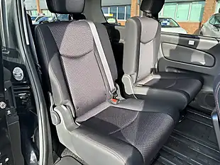 Used 2013 Nissan Serena Black - Interior and Exterior details 19