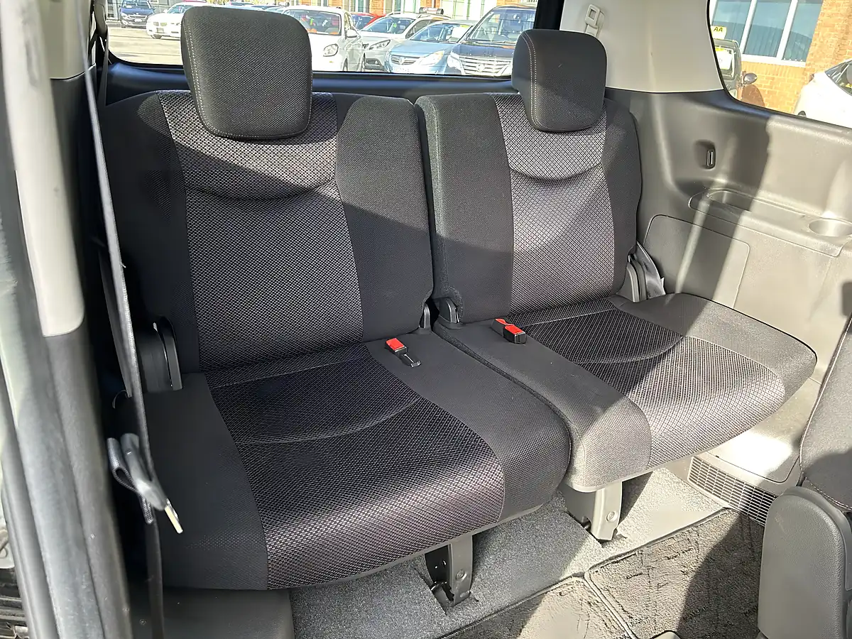 Used 2013 Nissan Serena Black - Interior and Exterior details 20