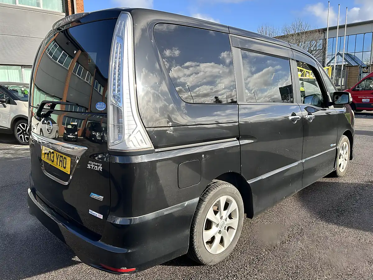 Used 2013 Nissan Serena Black - Interior and Exterior details 4