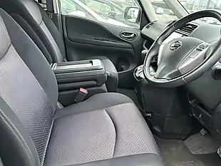 Used 2013 Nissan Serena Black - Interior and Exterior details 8