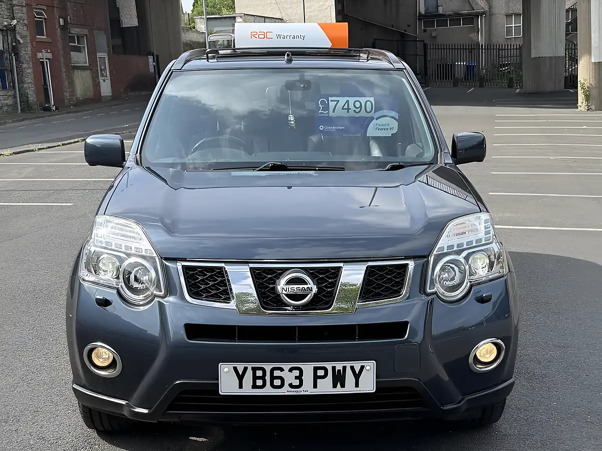 Used 2013 Nissan X-Trail Tekna Blue - Interior and Exterior details 14