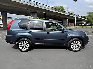Used 2013 Nissan X-Trail Tekna Blue - Interior and Exterior details 15