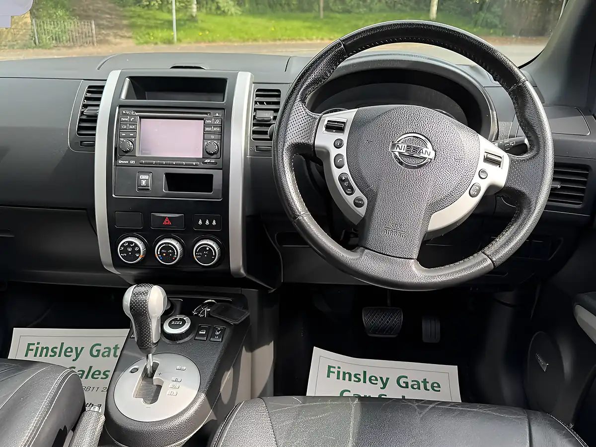 Used 2013 Nissan X-Trail Tekna Blue - Interior and Exterior details 2