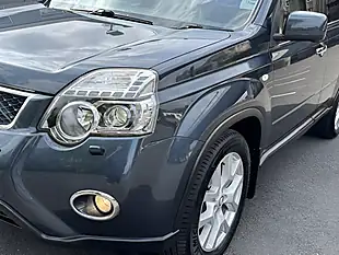 Used 2013 Nissan X-Trail Tekna Blue - Interior and Exterior details 5