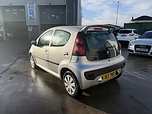 Used 2013 Peugeot 107 5-door Silver - Interior and Exterior details 3