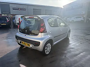 Used 2013 Peugeot 107 5-door Silver - Interior and Exterior details 4
