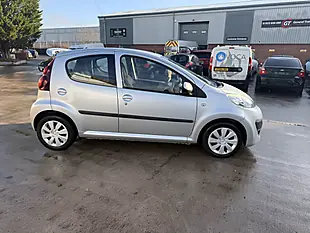 Used 2013 Peugeot 107 5-door Silver - Interior and Exterior details 5