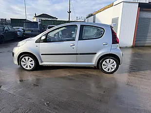 Used 2013 Peugeot 107 5-door Silver - Interior and Exterior details 6