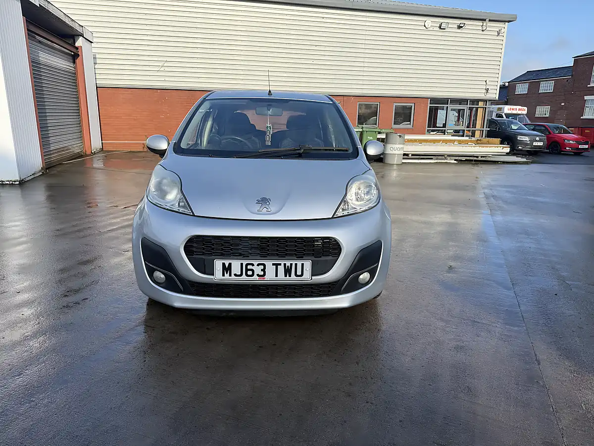 Used 2013 Peugeot 107 5-door Silver - Interior and Exterior details 7