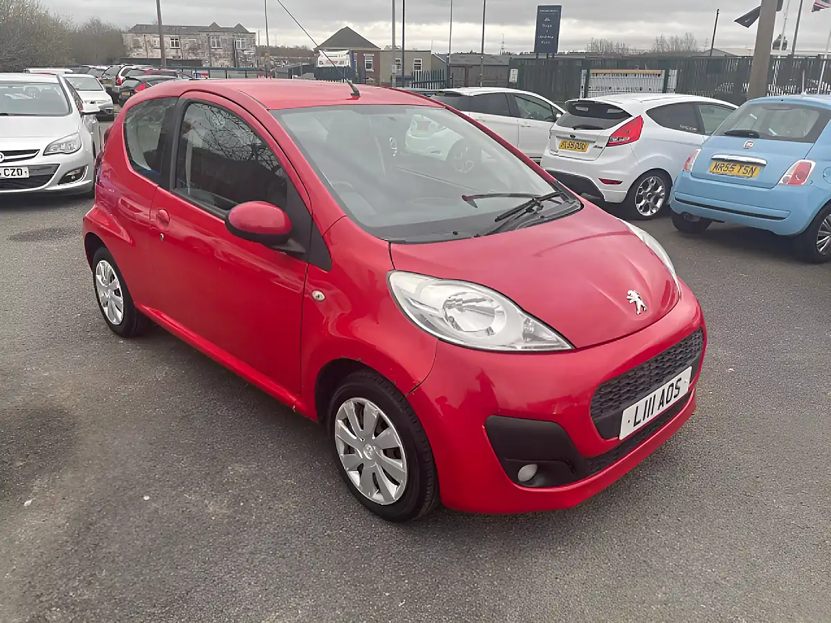 Used 2013 Peugeot 107 Access Red - Front View