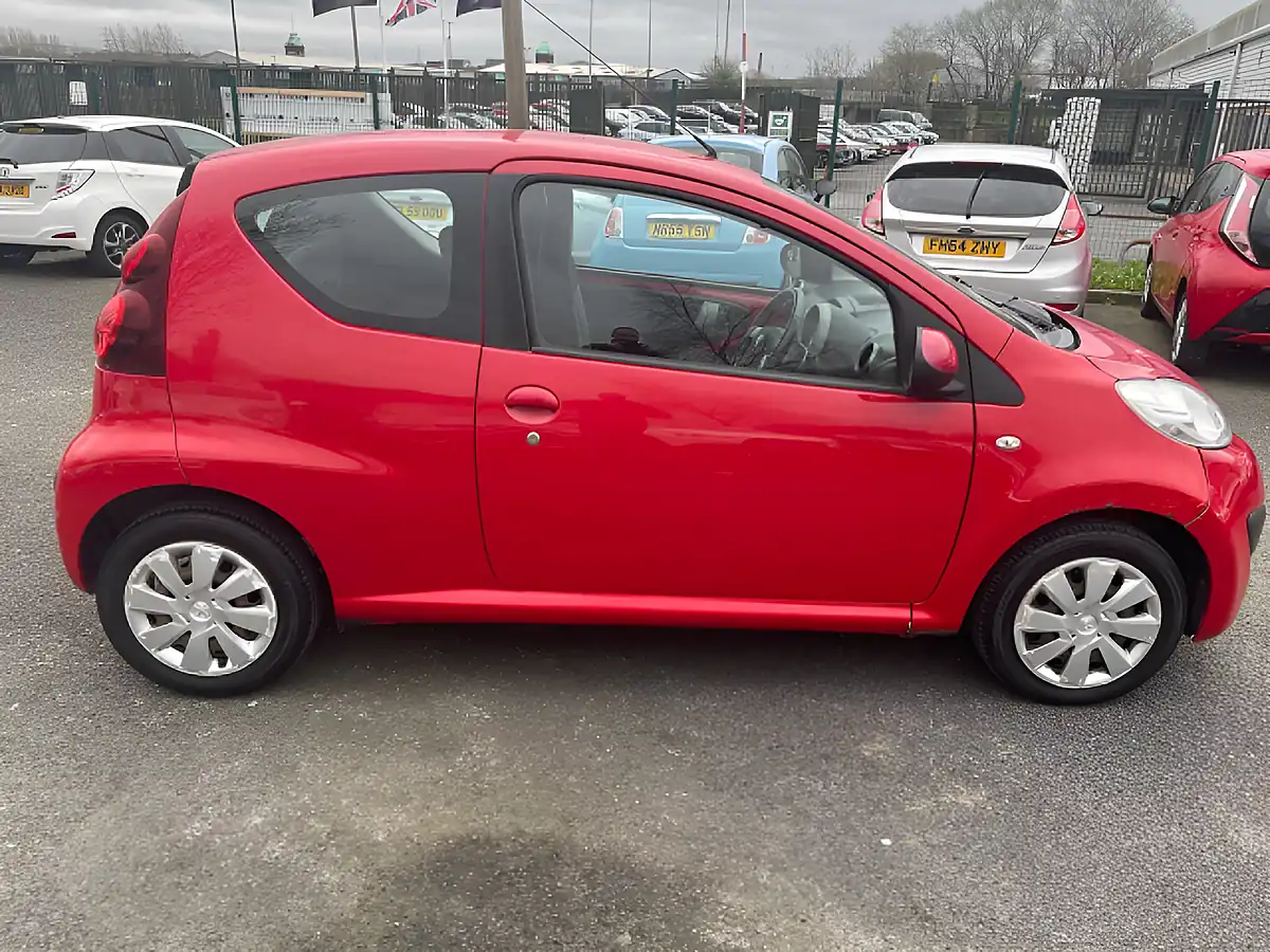 Used 2013 Peugeot 107 Access Red - Interior and Exterior details 5